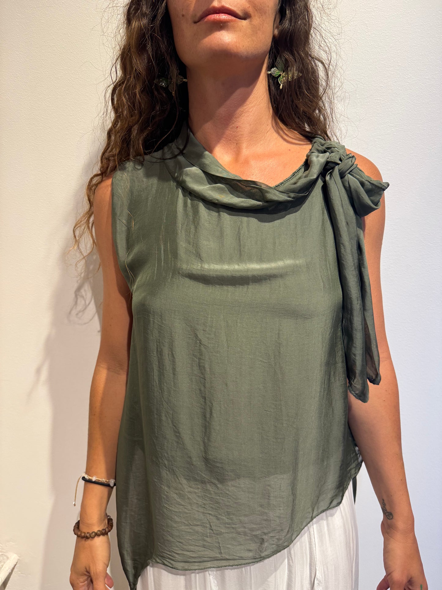 Silk Bow Asymmetric Top – Made in Italy